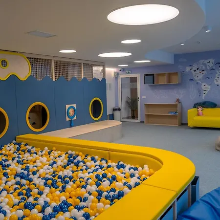 Perla Baltyku - Jacuzzi, Sauny, Sala Zabaw, Bilard, Garaz, Do Plazy 400m * Jastrzębia Góra